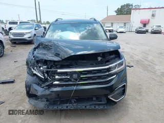 2021 Volkswagen Atlas SE z VIN 1V2PR2CA7MC510191, wystawiony jako IAAI lot #42235942 z przebiegiem 108 597 mil mil oraz . Historia ofert i sprzedaży dostępna na DreamBid. Obrazek 12.