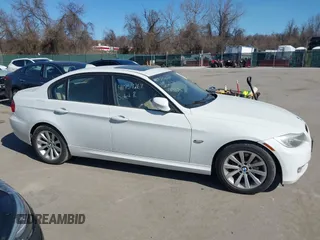2011 BMW 3 Series 328i with VIN WBAPH7C59BE461739, listed as a IAAI auction lot 41759267 with 192,266 mi miles. Bid and sale history available at carsss.com. Image 13.