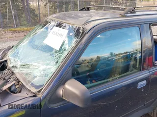 2000 Ford Explorer с VIN 1FMYU70X4YUB00129, выставлен на аукционе IAAI как лот 41261191 с пробегом 192 446 миль миль и . История ставок и продаж доступна на DreamBid. Изображение 6.