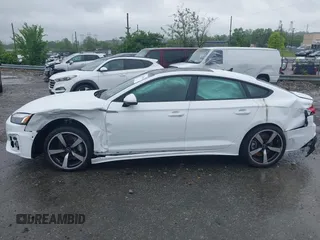 2025 Audi A5 Sportback S line Prestige z VIN WAUEACF58SA012978, wystawiony jako IAAI lot #42264243 z przebiegiem 1461 mil mil oraz . Historia ofert i sprzedaży dostępna na DreamBid. Obrazek 14.