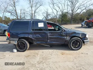 2000 Ford Explorer XLT with VIN 1FMZU63E1YZB81246, listed as a IAAI auction lot 41341700 with 241,373 mi miles and . Bid and sale history available at DreamBid. Image 12.