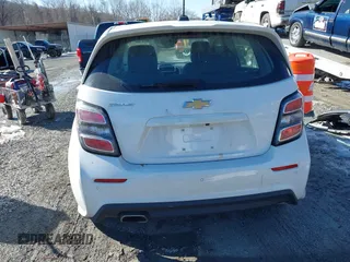 2020 Chevrolet Sonic LT z VIN 1G1JG6SB6L4110185, wystawiony jako IAAI lot #41351600 z przebiegiem 68 813 mil mil oraz . Historia ofert i sprzedaży dostępna na DreamBid. Obrazek 17.