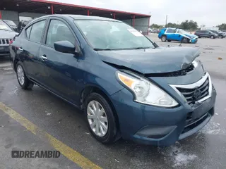 2016 Nissan Versa S with VIN 3N1CN7AP3GL812976, listed as a IAAI auction lot 41269955 with 178,968 mi miles. Bid and sale history available at carsss.com. Image 1.