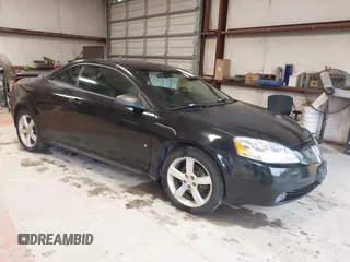 2007 Pontiac G6 GT with VIN 1G2ZH361974125801, listed as a IAAI auction lot 41761501 with 121,801 mi miles. Bid and sale history available at carsss.com. Image 1.