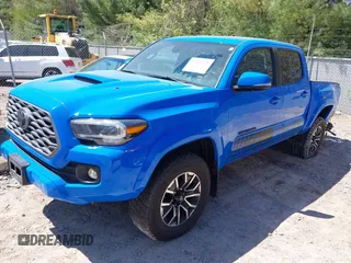 2020 Toyota Tacoma SR5 z VIN 3TMCZ5AN5LM337632, wystawiony jako IAAI lot #42203628 z przebiegiem 39 831 mil mil oraz . Historia ofert i sprzedaży dostępna na DreamBid. Obrazek 2.