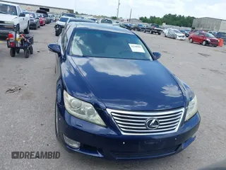 2010 Lexus LS 460 с VIN JTHCL5EF2A5007615, выставлен на аукционе IAAI как лот 42548904 с пробегом 199 235 миль миль и . История ставок и продаж доступна на DreamBid. Изображение 12.
