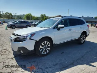 2018 Subaru Outback Touring with VIN 4S4BSETC1J3303497, listed as a Copart auction lot 61995105 with 40,472 mi miles and Salvage title. Bid and sale history available at DreamBid. Image 1.