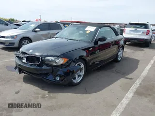 2012 BMW 1 Series 128i с VIN WBAUN1C53CVR00251, выставлен на аукционе IAAI как лот 42164868 с пробегом 96 440 миль миль и . История ставок и продаж доступна на DreamBid. Изображение 2.