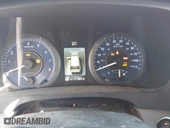 2015 Toyota Sienna XLE with VIN 5TDYK3DC3FS666438, listed as a IAAI auction lot 42117980 with 121,084 mi miles and . Bid and sale history available at DreamBid. Image 7.