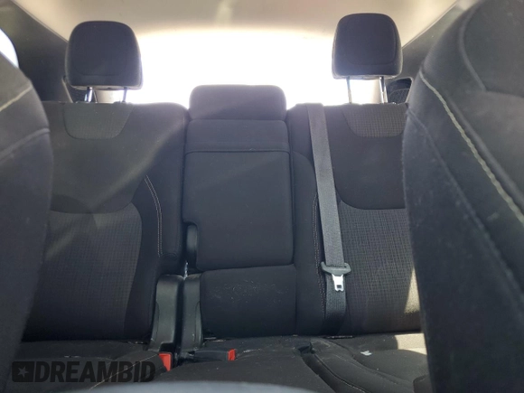 2017 Jeep Cherokee Latitude с VIN 1C4PJLCB5HW644502, выставлен на аукционе Copart как лот 60356045 с пробегом 63 156 миль миль и Списание • Salvage title. История ставок и продаж доступна на DreamBid. Изображение 10.