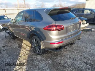 2018 Porsche Cayenne S z VIN WP1AB2A22JLA60905, wystawiony jako IAAI lot #41172757 z przebiegiem 84 396 mil mil oraz . Historia ofert i sprzedaży dostępna na DreamBid. Obrazek 3.