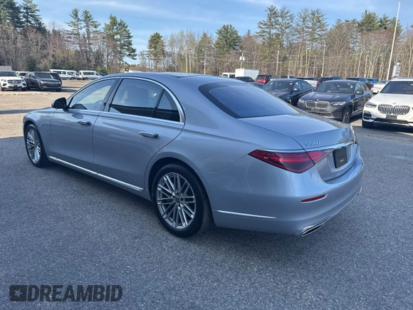 2022 Mercedes-Benz S 580 z VIN W1K6G7GB5NA078108, wystawiony jako IAAI lot #42130129 z przebiegiem 63 591 mil mil oraz . Historia ofert i sprzedaży dostępna na DreamBid. Obrazek 3.