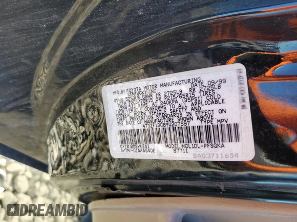 2000 Toyota Sienna LE with VIN 4T3ZF13C8YU207597, listed as a Copart auction lot 81250634 with 250,567 mi miles and Salvage Title. Bid and sale history available at carsss.com. Image 13.