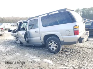 2005 Chevrolet Suburban Z71 with VIN 3GNFK16Z35G195828, listed as a Copart auction lot 88249925 with 254,252 mi miles and Salvage Title. Bid and sale history available at carsss.com. Image 2.