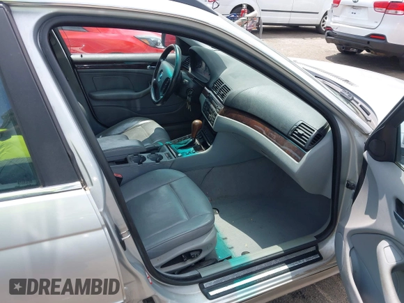 2002 BMW 3 Series 325xi with VIN WBAEP33422PF00009, listed as a IAAI auction lot 42371590 with 361,936 mi miles and . Bid and sale history available at DreamBid. Image 5.