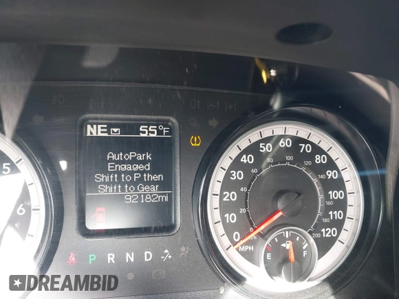 2017 Ram 1500 SLT z VIN 1C6RR6GG9HS804033, wystawiony jako IAAI lot #41707426 z przebiegiem 92 182 mil mil oraz . Historia ofert i sprzedaży dostępna na DreamBid. Obrazek 16.