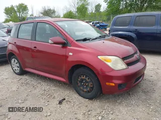 2006 Scion xA z VIN JTKKT624460159477, wystawiony jako IAAI lot #42314855 z przebiegiem 234 611 mil mil oraz . Historia ofert i sprzedaży dostępna na DreamBid. Obrazek 1.
