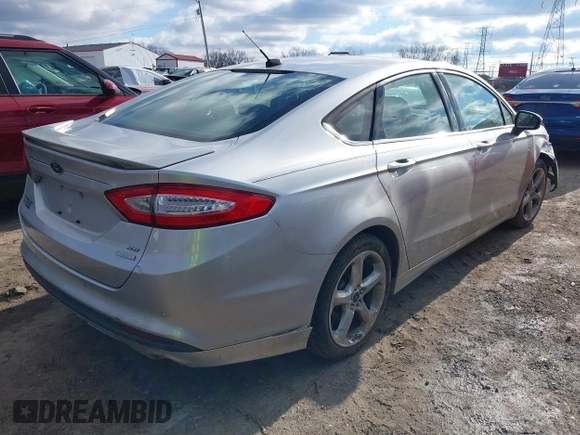 2013 Ford Fusion SE with VIN 3FA6P0HR0DR382809, listed as a IAAI auction lot 41240180 with 129,961 mi miles and . Bid and sale history available at DreamBid. Image 4.