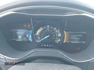 2017 Ford Fusion Hybrid SE с VIN 3FA6P0LU7HR110436, выставлен на аукционе IAAI как лот 42669395 с пробегом 104 472 миль миль и . История ставок и продаж доступна на DreamBid. Изображение 7.