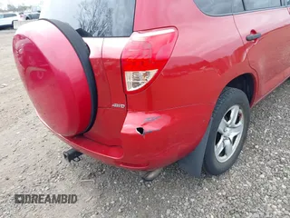 2007 Toyota RAV4 with VIN JTMBD33V976053681, listed as a IAAI auction lot 42012888 with 187,332 mi miles. Bid and sale history available at carsss.com. Image 6.