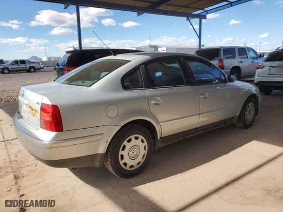 2000 Volkswagen Passat GLS with VIN WVWMD23B9YE255842, listed as a Copart auction lot 79773904 with 133,108 mi miles and Salvage Title. Bid and sale history available at carsss.com. Image 3.