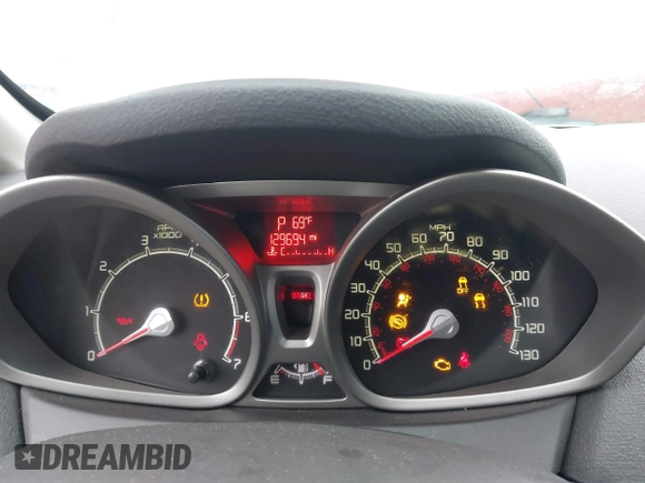 2013 Ford Fiesta SE with VIN 3FADP4EJ6DM107293, listed as a IAAI auction lot 41898229 with 129,694 mi miles. Bid and sale history available at carsss.com. Image 7.