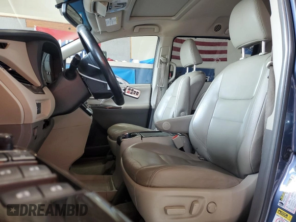 2015 Toyota Sienna Limited z VIN 5TDDK3DCXFS104812, wystawiony jako Copart lot #64131875 z przebiegiem 145 000 mil mil oraz Szkoda całkowita • Salvage title. Historia ofert i sprzedaży dostępna na DreamBid. Obrazek 7.