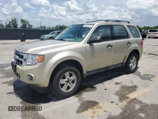 2010 Ford Escape XLS с VIN 1FMCU0C73AKC03217, выставлен на аукционе Copart как лот 60032485 с пробегом 170 682 миль миль и Списание • Salvage title. История ставок и продаж доступна на DreamBid. Изображение 1.