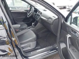 2024 Volkswagen Tiguan SE R-Line Black with VIN 3VV8B7AX6RM067036, listed as a IAAI auction lot 41539506 with 10,319 mi miles. Bid and sale history available at carsss.com. Image 5.