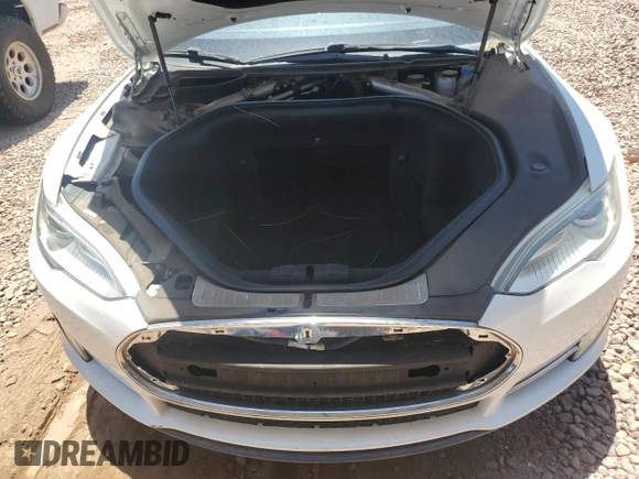 2013 Tesla Model S с VIN 5YJSA1DG5DFP03667, выставлен на аукционе Copart как лот 57685985 с пробегом 87 146 миль миль и Чистый • Clean title. История ставок и продаж доступна на DreamBid. Изображение 11.