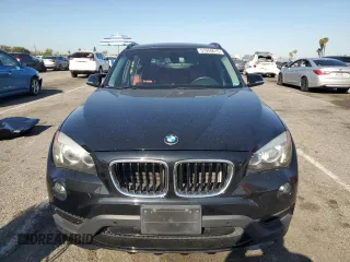 2015 BMW X1 sDrive28i with VIN WBAVM1C58FVZ94235, listed as a Copart auction lot 51948615 with 85,149 mi miles and Salvage Title. Bid and sale history available at carsss.com. Image 5.