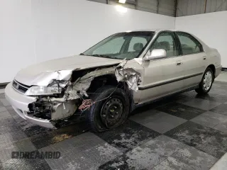 1997 Honda Accord LX with VIN JHMCD5630VC015585, listed as a Copart auction lot 52166155 with 121,820 mi miles and Salvage Title. Bid and sale history available at carsss.com. Image 1.