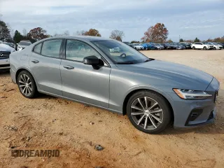 2022 Volvo S60 Momentum with VIN 7JRL12TZ8NG174592, listed as a Copart auction lot 82932374 with 84,242 mi miles and Salvage Title. Bid and sale history available at carsss.com. Image 4.