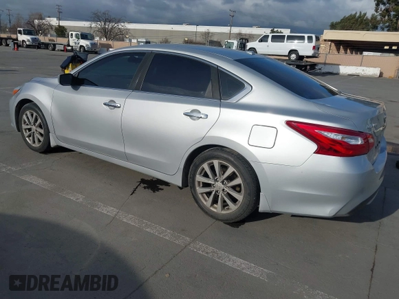 2017 Nissan Altima SV with VIN 1N4AL3AP9HC262530, listed as a IAAI auction lot 41714450 with 151,910 mi miles and . Bid and sale history available at DreamBid. Image 3.