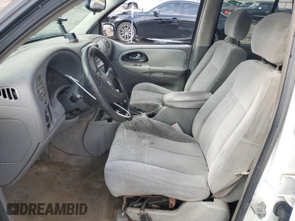 2005 Chevrolet TrailBlazer LS with VIN 1GNDS13S652324801, listed as a Copart auction lot 49913205 with 274,752 mi miles and Salvage Title. Bid and sale history available at DreamBid. Image 7.