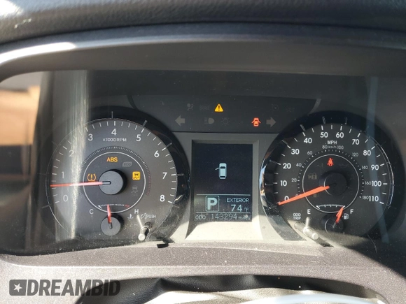 2016 Toyota Sienna LE with VIN 5TDJK3DC5GS132571, listed as a Copart auction lot 55155505 with 143,294 mi miles and Salvage Title. Bid and sale history available at carsss.com. Image 9.