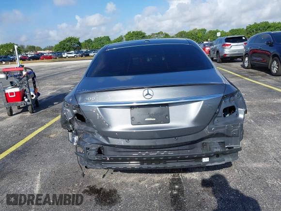 2017 Mercedes-Benz E with VIN WDDZF4JB4HA120585, listed as a IAAI auction lot 41912121 with 107,649 mi miles. Bid and sale history available at carsss.com. Image 17.