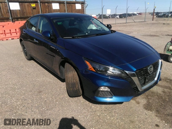 2022 Nissan Altima 2.5 S with VIN 1N4BL4BV4NN383800, listed as a IAAI auction lot 41949963 with 59,770 mi miles. Bid and sale history available at carsss.com. Image 1.