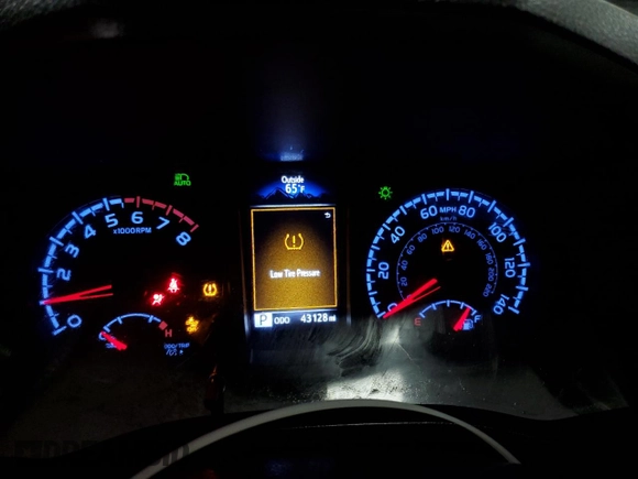 2023 Toyota Tacoma SR с VIN 3TYSX5EN0PT019715, выставлен на аукционе Copart как лот 56387425 с пробегом 43 128 миль миль и Списание • Salvage title. История ставок и продаж доступна на DreamBid. Изображение 9.