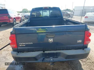 2005 Dodge Dakota z VIN 1D7HW22N05S254041, wystawiony jako IAAI lot #40369728 z przebiegiem 152 520 mil mil oraz . Historia ofert i sprzedaży dostępna na DreamBid. Obrazek 16.