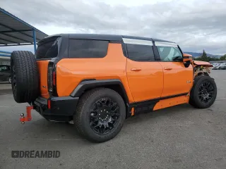 2024 GMC Hummer EV 2X with VIN 1GKB0NDE1RU106768, listed as a Copart auction lot 82389304 with Not Provided miles and Salvage Title. Bid and sale history available at carsss.com. Image 3.