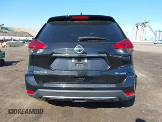 2018 Nissan Rogue SV z VIN 5N1AT2MV2JC851483, wystawiony jako IAAI lot #42082917 z przebiegiem 115 707 mil mil oraz . Historia ofert i sprzedaży dostępna na DreamBid. Obrazek 16.