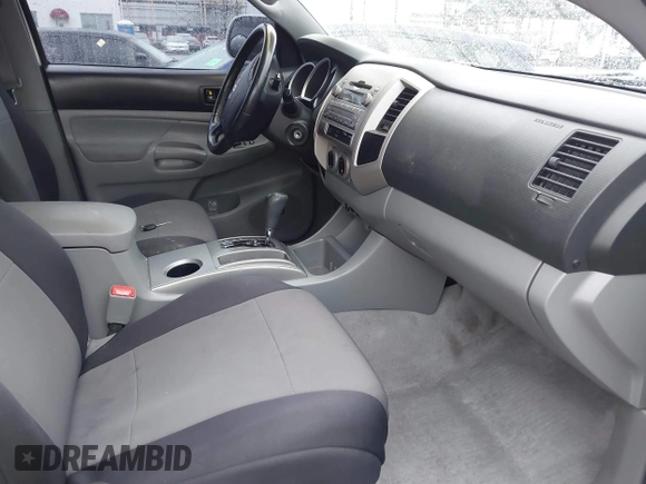 2009 Toyota Tacoma PreRunner with VIN 3TMJU62NX9M078106, listed as a IAAI auction lot 41768489 with 83,360 mi miles. Bid and sale history available at carsss.com. Image 5.