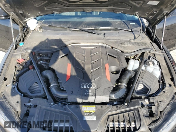 2022 Audi S8 with VIN WAULSAF84NN000519, listed as a Copart auction lot 47127135 with 30,032 mi miles and Salvage Title. Bid and sale history available at DreamBid. Image 11.