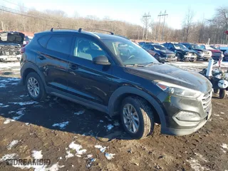 2016 Hyundai Tucson SE with VIN KM8J3CA42GU076476, listed as a IAAI auction lot 41272580 with 112,010 mi miles. Bid and sale history available at carsss.com. Image 1.