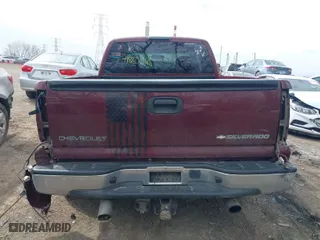 2002 Chevrolet Silverado 1500 LS with VIN 1GCEK19T32E191759, listed as a IAAI auction lot 41880468 with 247,877 mi miles. Bid and sale history available at carsss.com. Image 17.