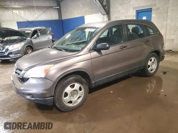 2010 Honda CR-V LX z VIN 5J6RE4H3XAL095434, wystawiony jako Copart lot #55614855 z przebiegiem 157 867 mil mil oraz Szkoda całkowita • Salvage title. Historia ofert i sprzedaży dostępna na DreamBid. Obrazek 1.