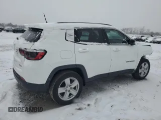 2022 Jeep Compass Altitude with VIN 3C4NJDBB1NT222808, listed as a Copart auction lot 45980745 with 51,242 mi miles and Salvage Title. Bid and sale history available at carsss.com. Image 3.