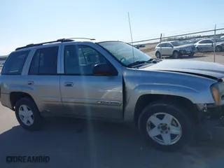2002 Chevrolet TrailBlazer LS with VIN 1GNDT13S122439749, listed as a IAAI auction lot 41818185 with 165,588 mi miles. Bid and sale history available at carsss.com. Image 14.
