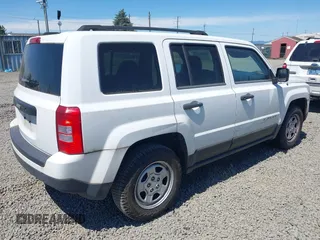2014 Jeep Patriot Sport with VIN 1C4NJPBA6ED511990, listed as a IAAI auction lot 42644248 with 113,296 mi miles and . Bid and sale history available at DreamBid. Image 4.